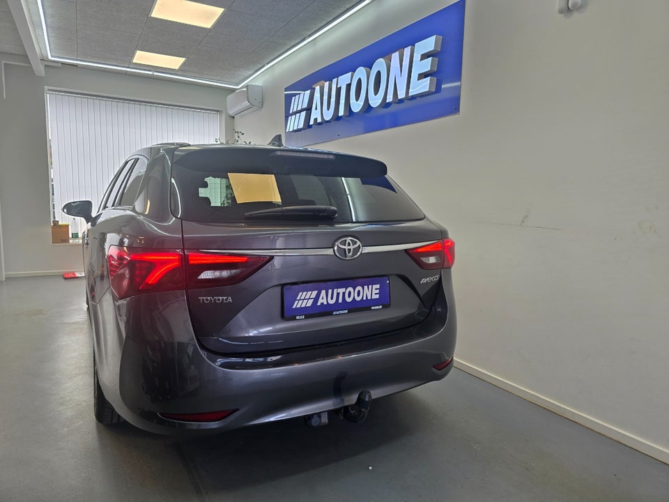 Toyota Avensis 1,8 VVT-i T2 Touring Sports MDS 5d