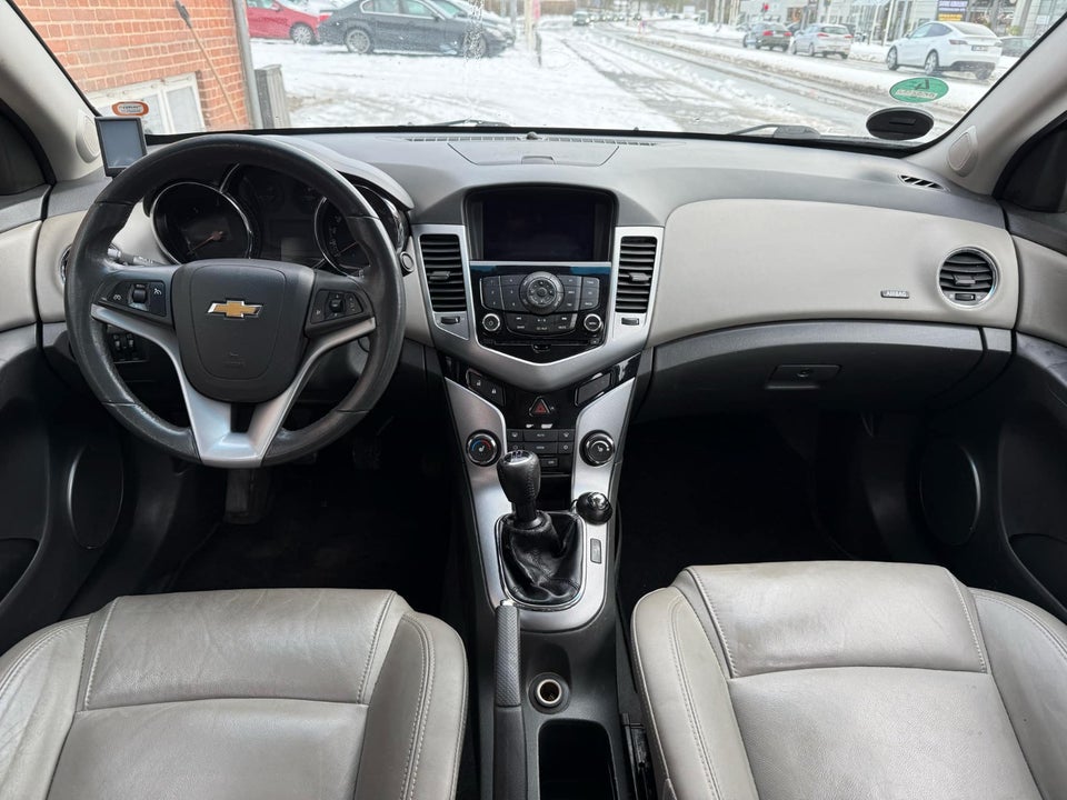 Chevrolet Cruze 2,0 VCDi 150 LT 4d