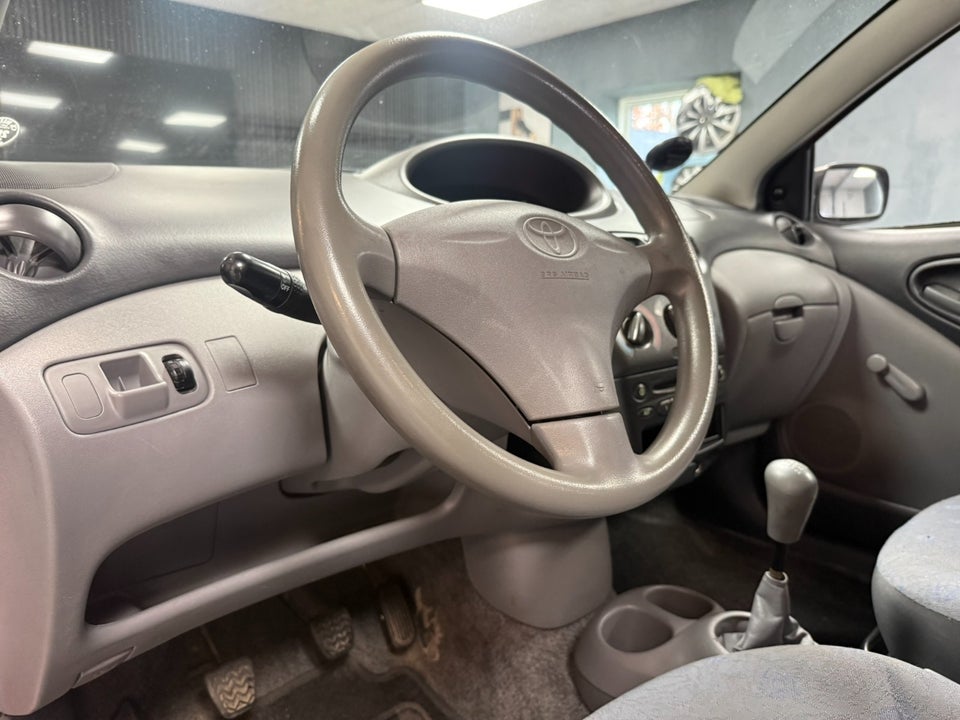 Toyota Yaris 1,0 Luna 3d