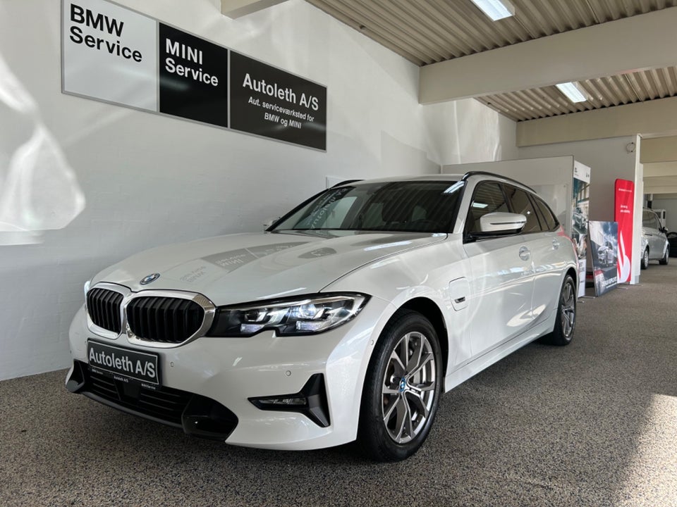 BMW 330e 2,0 Touring Sport Line aut. 5d