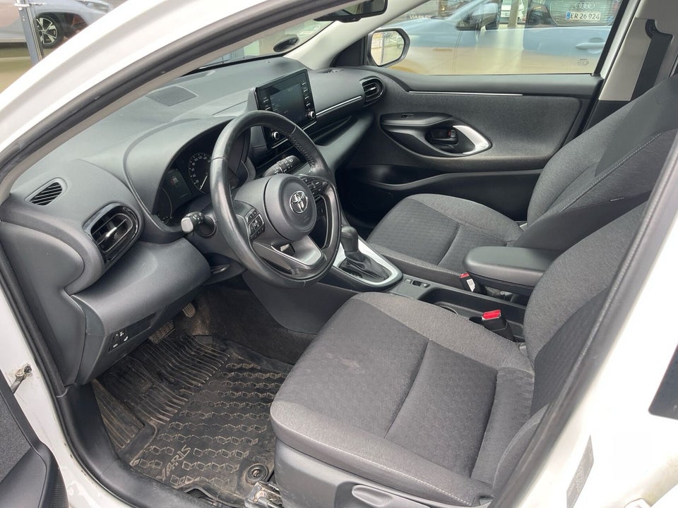 Toyota Yaris 1,5 Hybrid H3 Vision e-CVT 5d