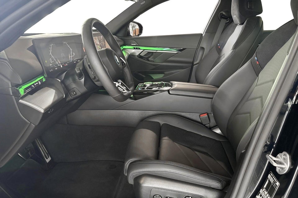 BMW i5 eDrive40 Fully Charged M-Sport 4d