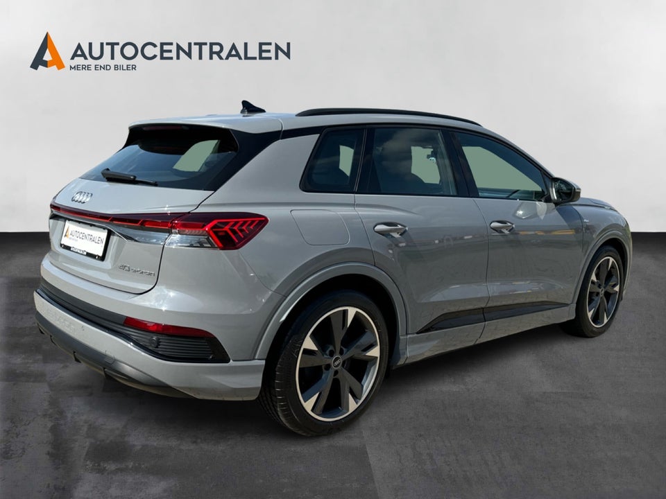 Audi Q4 e-tron 40 S-line 5d