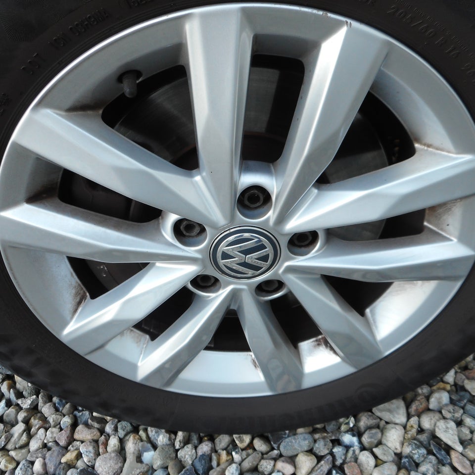 VW Touran 1,6 TDi 115 Highline DSG 7prs 5d