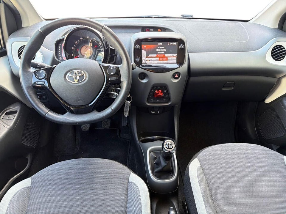 Toyota Aygo 1,0 VVT-i x-sky 5d