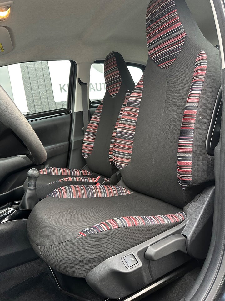 Citroën C1 1,0 VTi Shine 5d