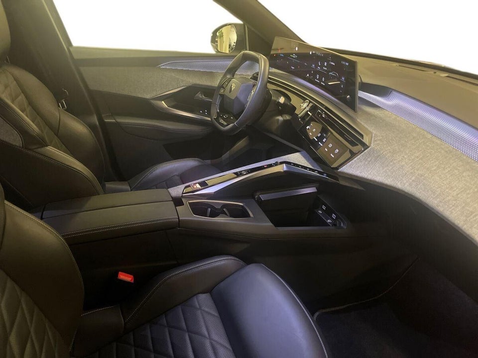 Peugeot e-5008 77 GT Pack 7prs 5d
