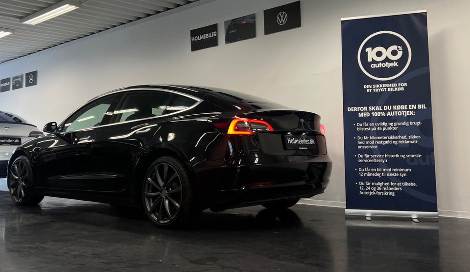 Tesla Model 3 Long Range RWD 4d