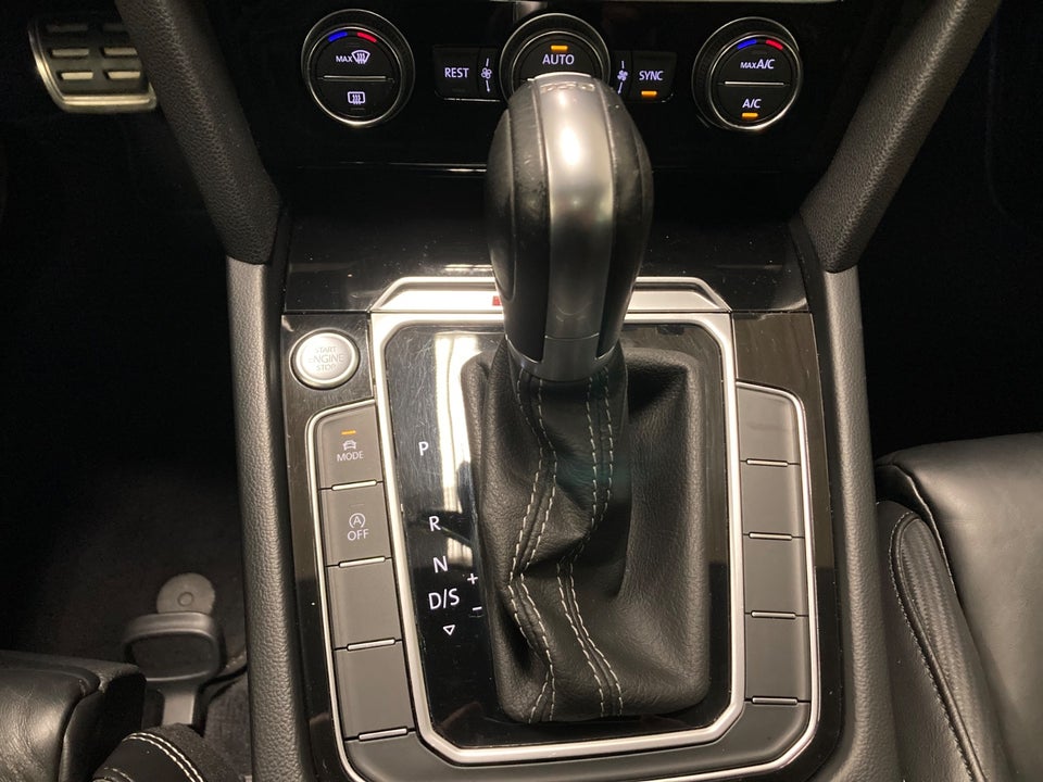 VW Passat 2,0 TSi 280 R-line Variant DSG 4Motion 5d