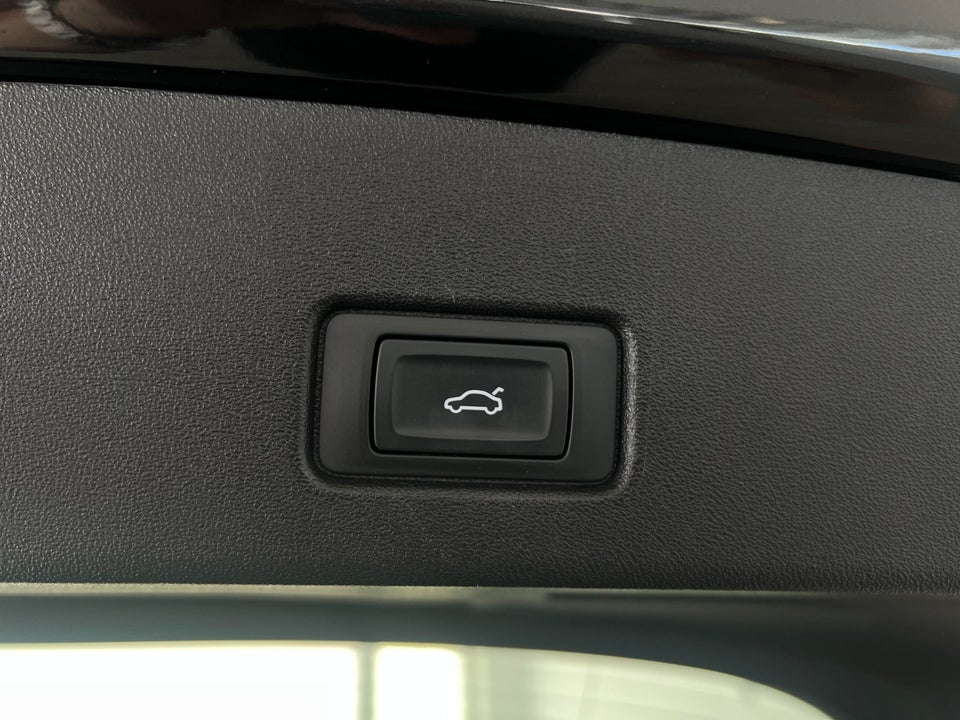 Audi Q4 e-tron 40 Advanced 5d