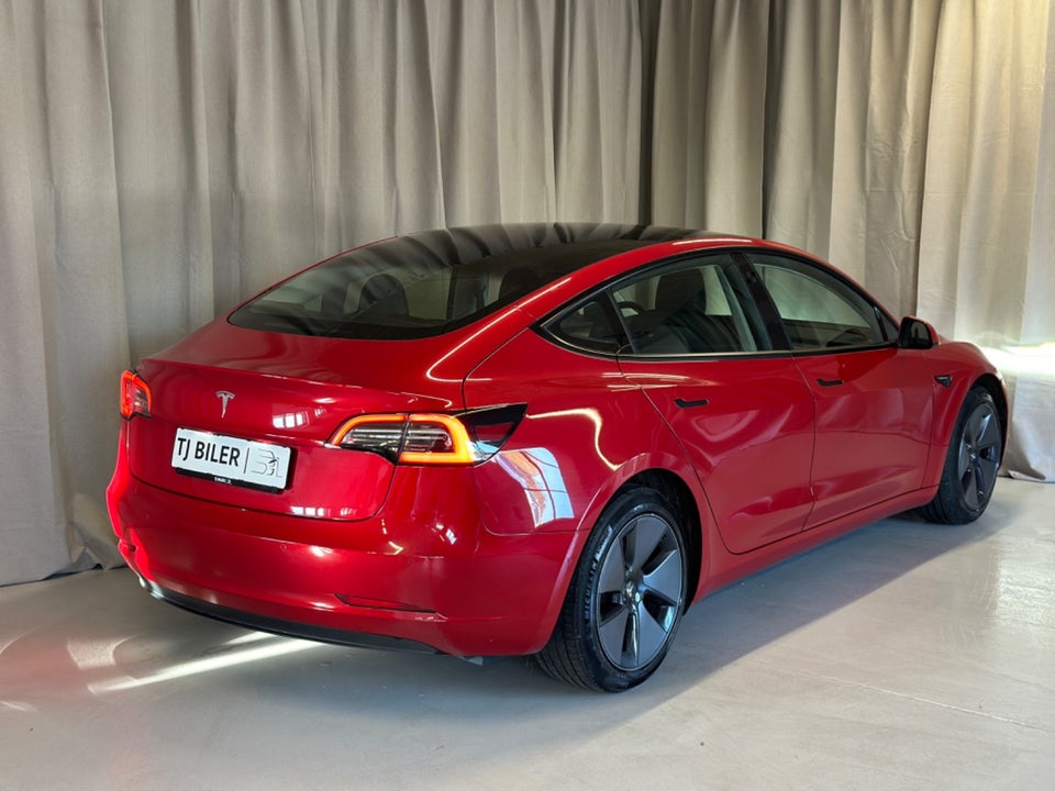 Tesla Model 3 Standard Range+ RWD 4d