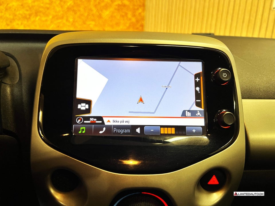 Toyota Aygo 1,0 VVT-i x-press 5d