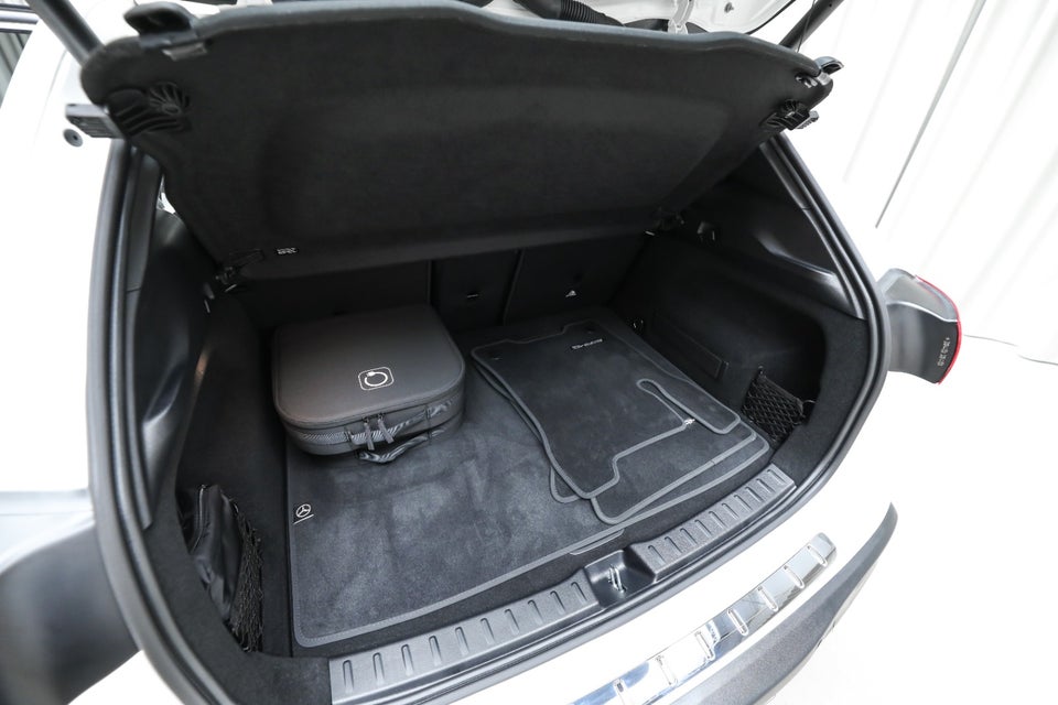 Mercedes EQA350 AMG Premium 4Matic 5d