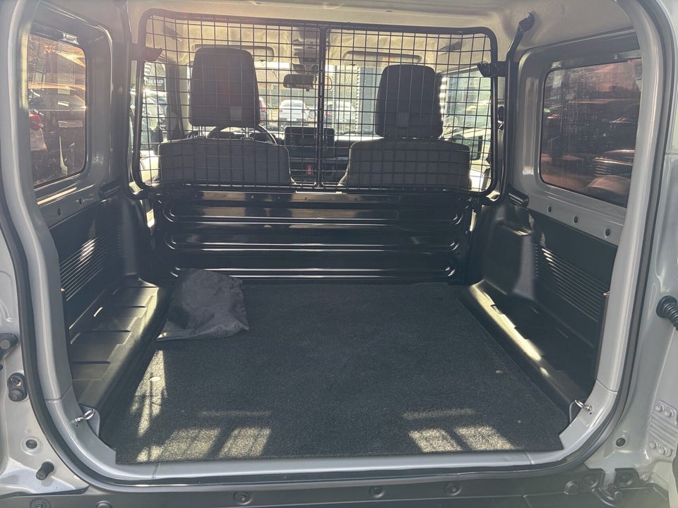 Suzuki Jimny 1,5 Active AllGrip Van 3d