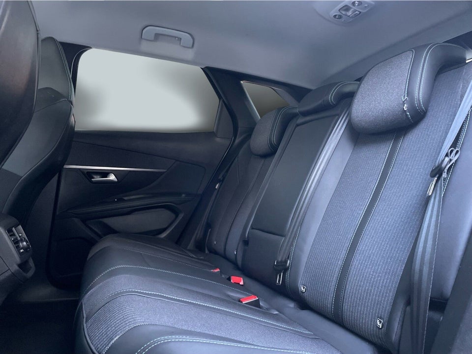 Peugeot 3008 1,6 Hybrid Allure Pack EAT8 5d