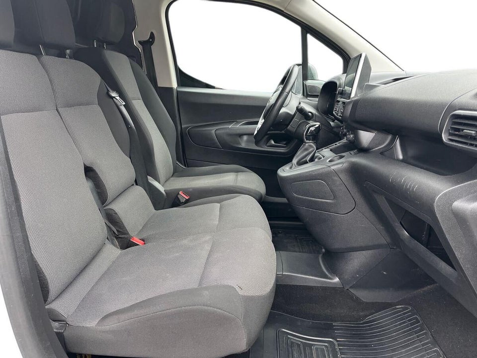 Toyota ProAce City 1,5 D 102 Medium Comfort 5d
