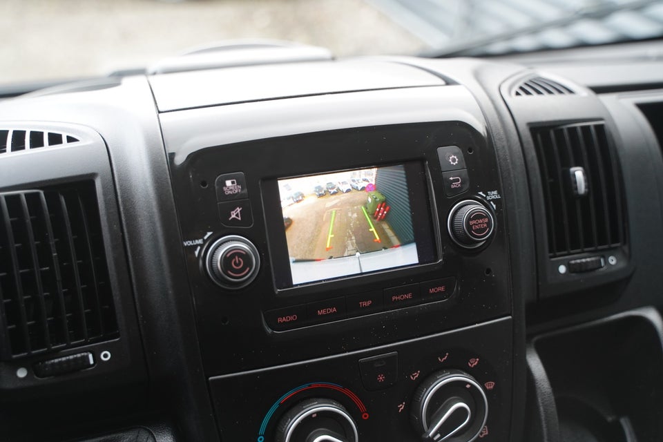 Citroën Jumper 35+ 2,2 BlueHDi 165 L2H2 FlexLine