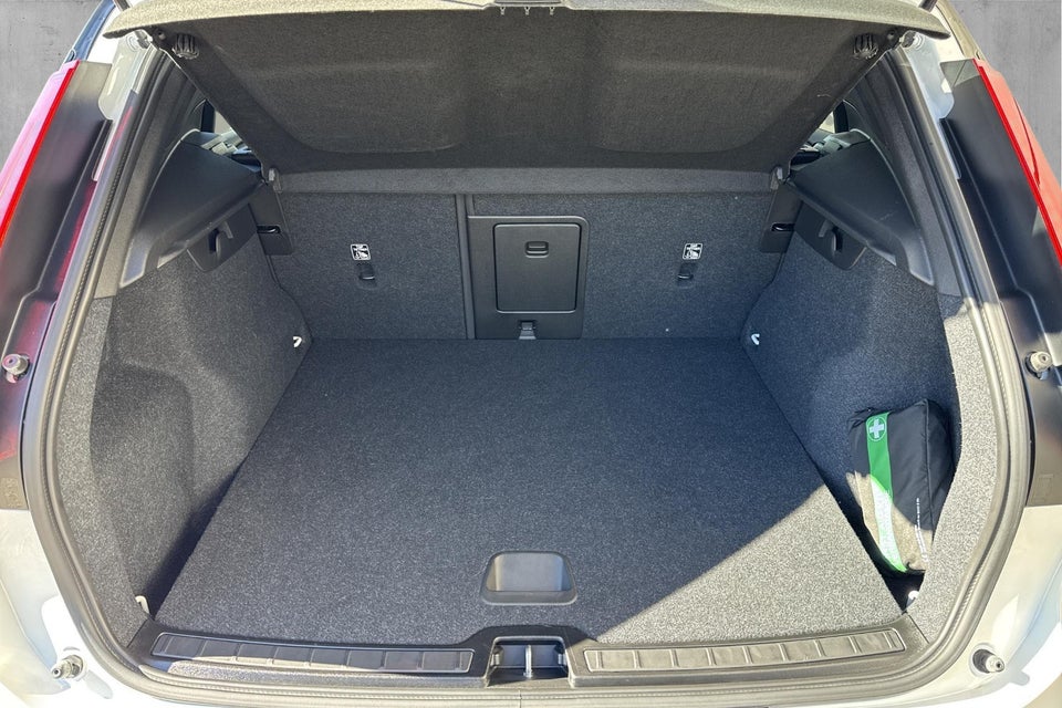 Volvo XC40 ReCharge Twin Plus 5d