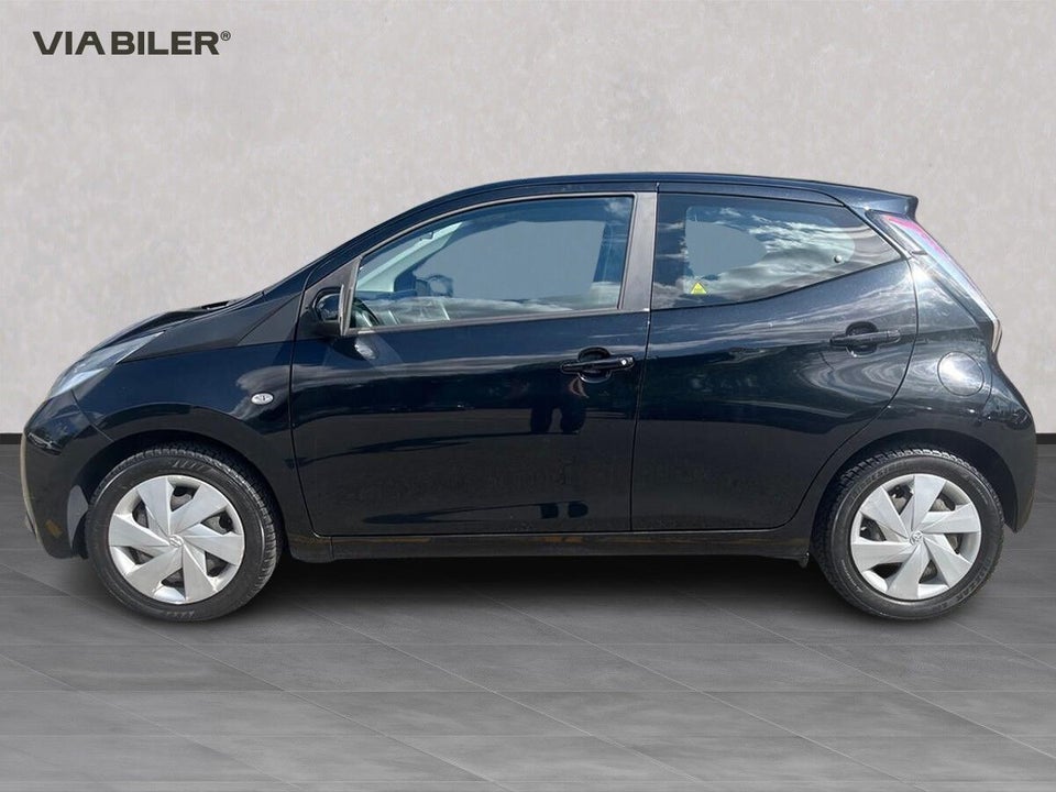 Toyota Aygo 1,0 VVT-i x-play x-shift 5d