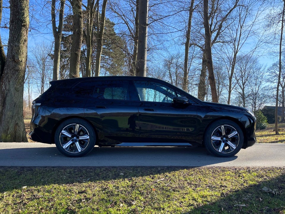 BMW iX xDrive40 Sport 5d