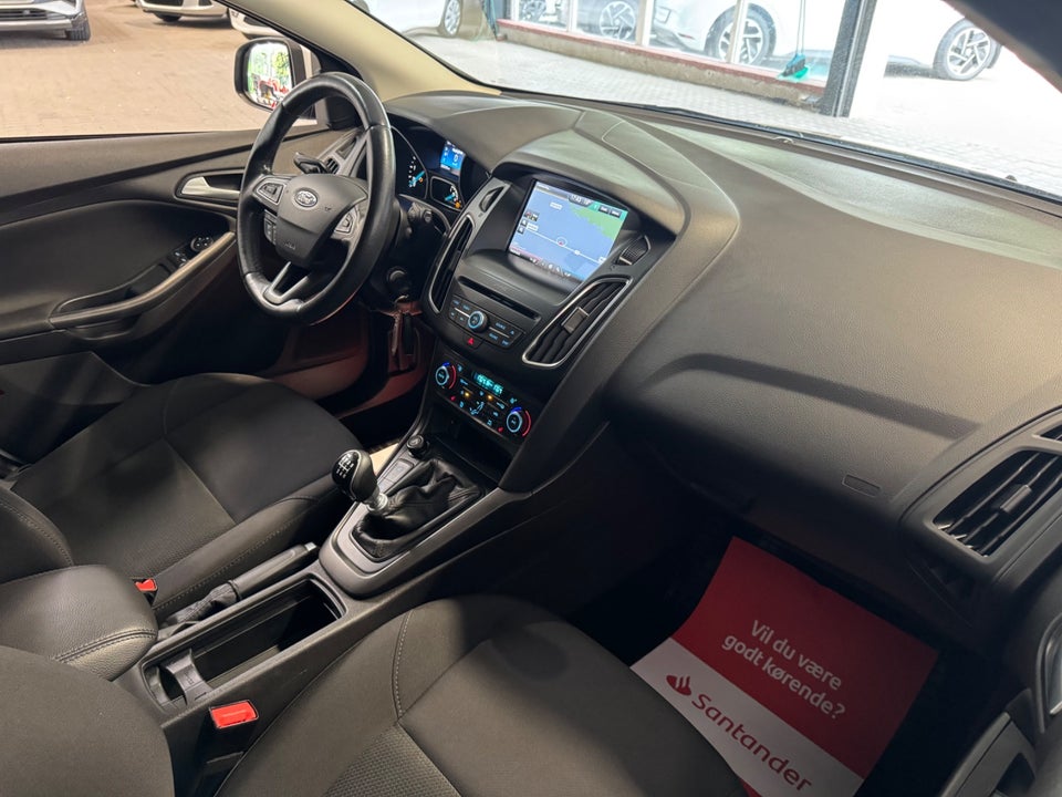 Ford Focus 1,5 TDCi 95 Business stc. 5d