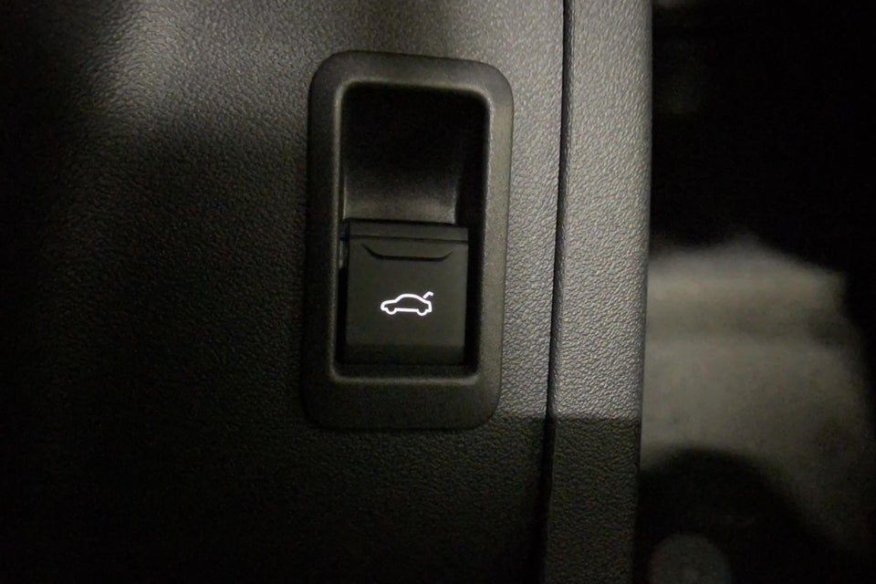 Audi Q6 e-tron Progress performance 5d