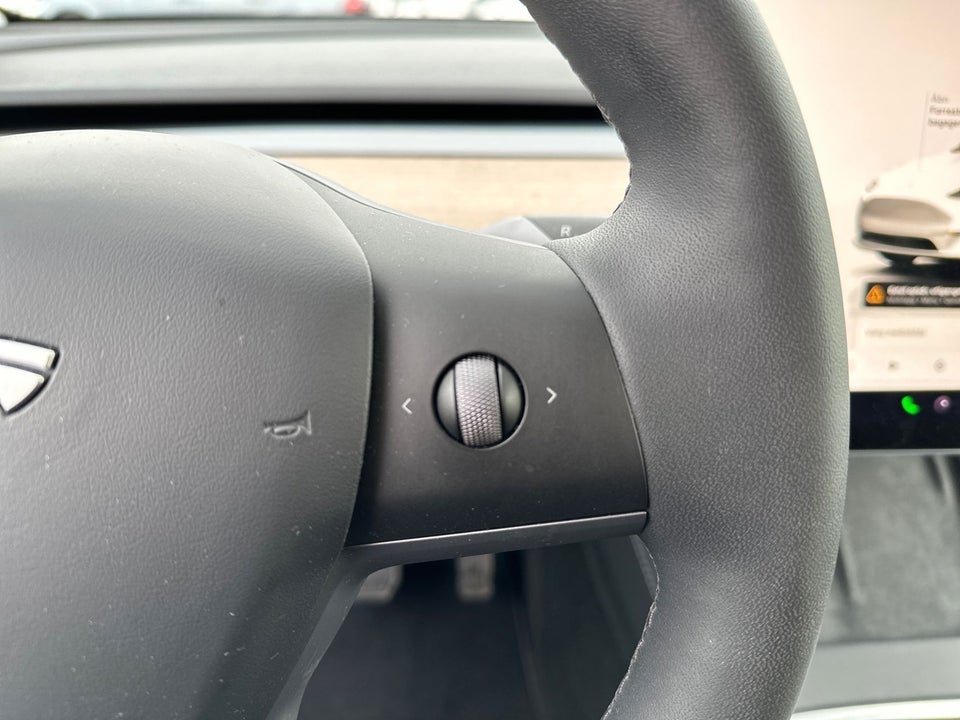 Tesla Model Y Long Range AWD 5d