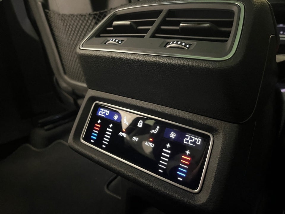 Audi e-tron 55 S-line quattro 5d