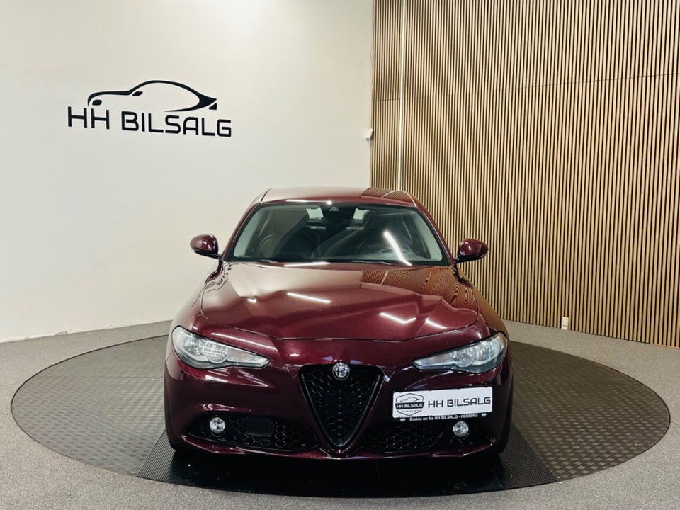 Alfa Romeo Giulia 2,2 JTD 180 Super aut. 4d