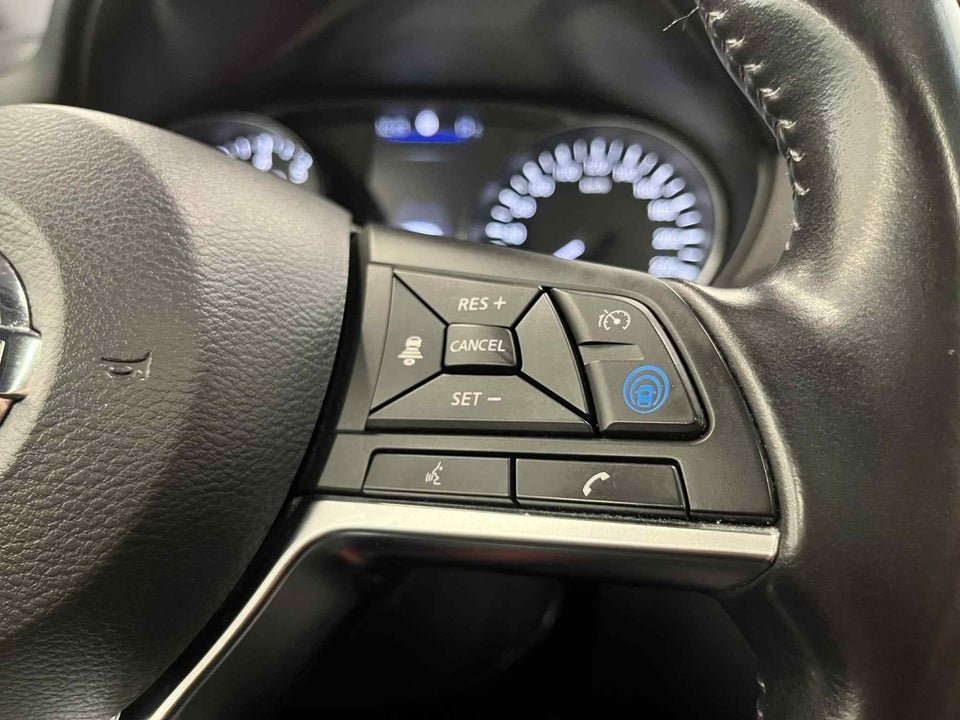 Nissan Qashqai 1,3 Dig-T 160 Tekna 5d