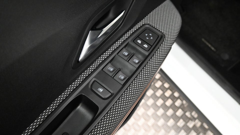 Dacia Sandero 1,0 TCe 90 Comfort CVT 5d