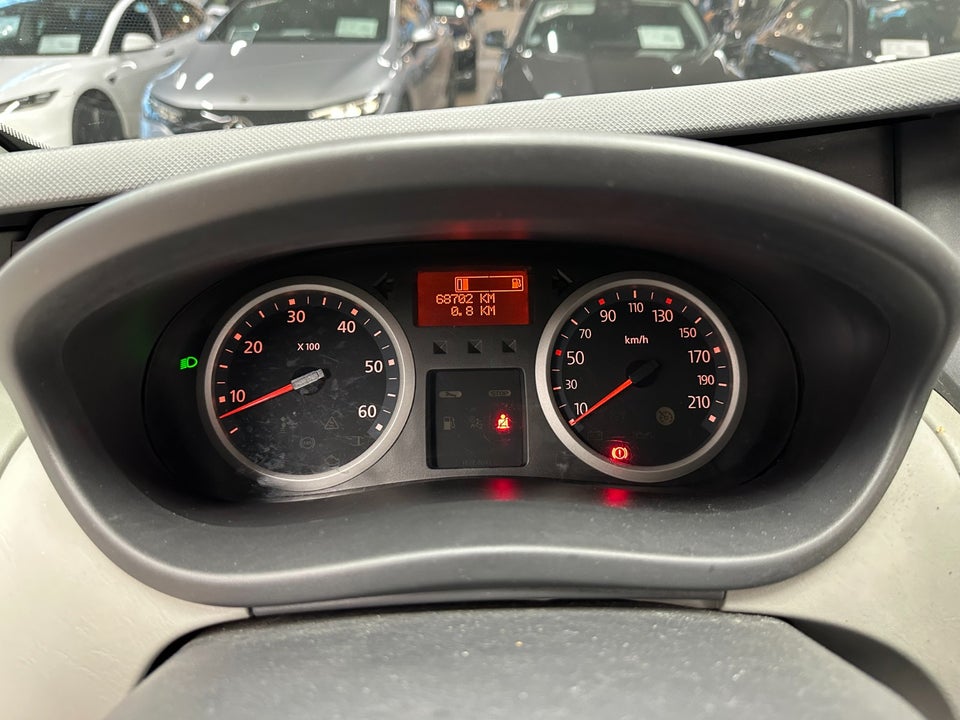 Renault Trafic T29 2,0 dCi 115 L1H1 Kombi aut. 4d