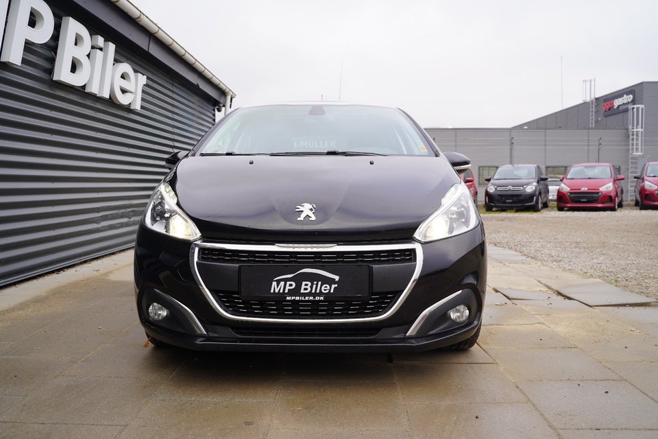 Peugeot 208 1,5 BlueHDi 100 Signature Sky 5d