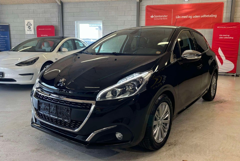 Peugeot 208 1,2 PureTech 82 Allure Sky 5d