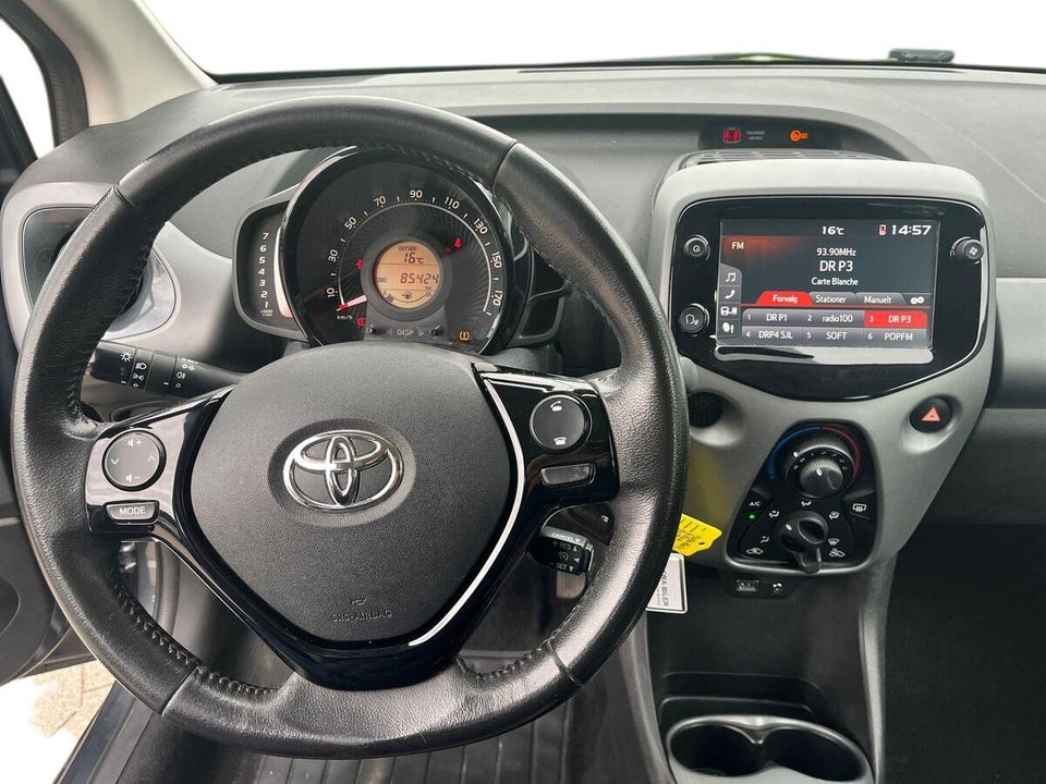 Toyota Aygo 1,0 VVT-i x-plore 5d
