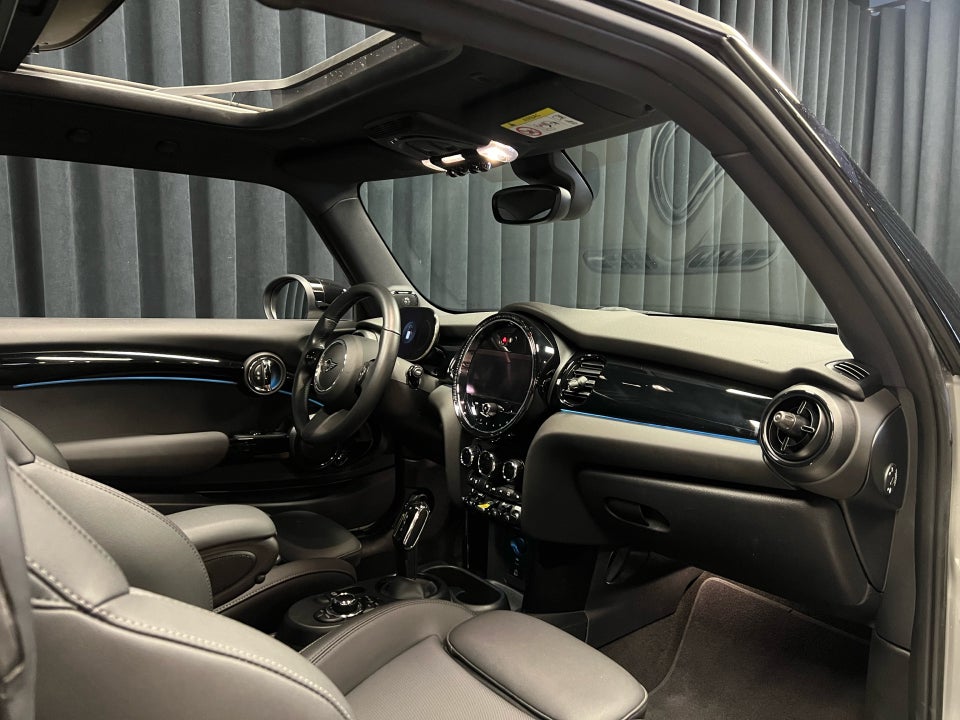 MINI Cooper SE Camden Edition 3d