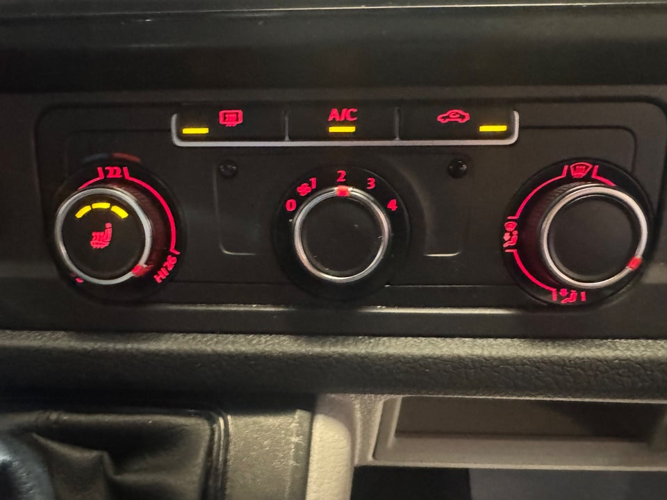 VW Transporter 2,0 TDi 150 Kassevogn DSG kort