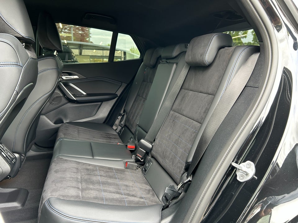 BMW iX2 xDrive30 M-Sport Premium 5d