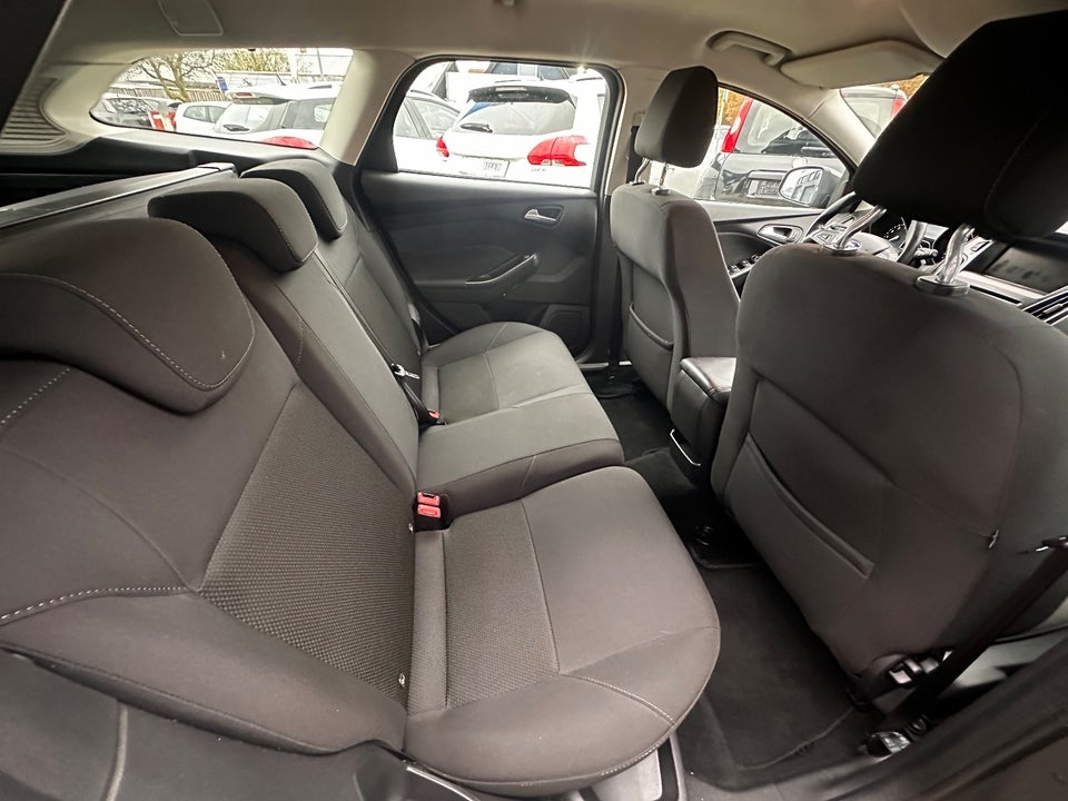 Ford Focus 1,0 SCTi 125 Business stc. 5d