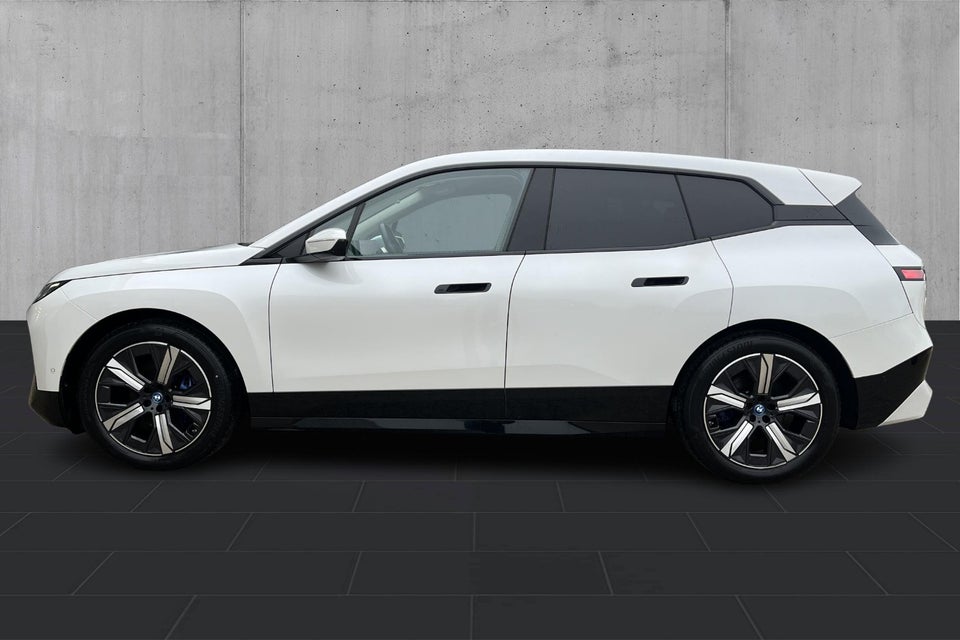 BMW iX xDrive40 5d