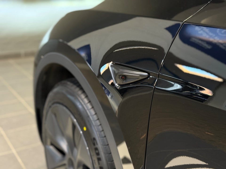 Tesla Model Y RWD 5d