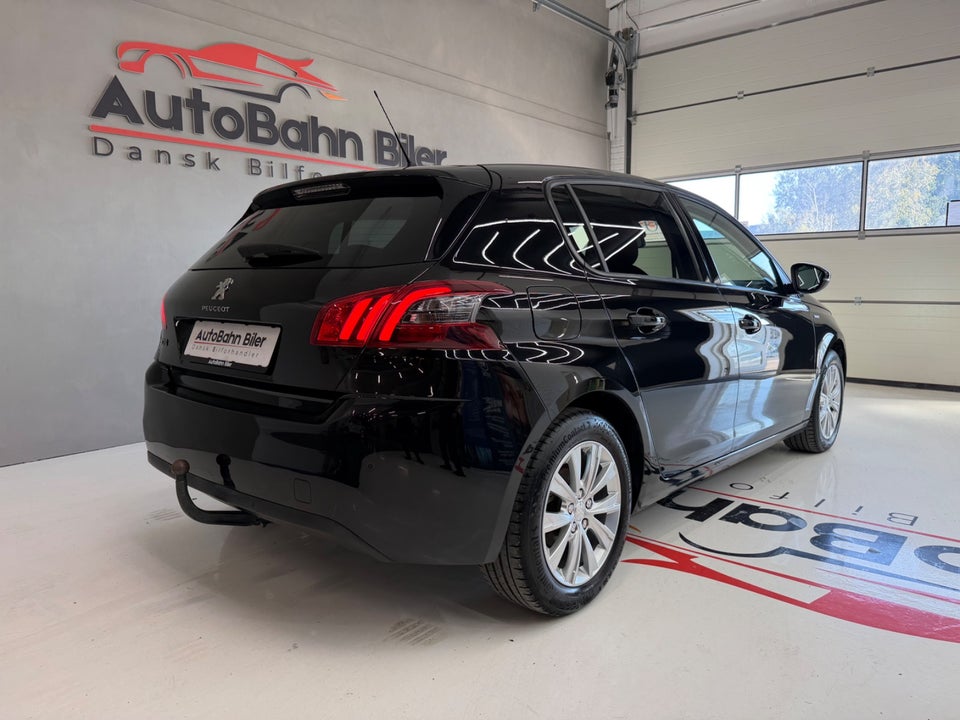 Peugeot 308 1,5 BlueHDi 130 Style 5d