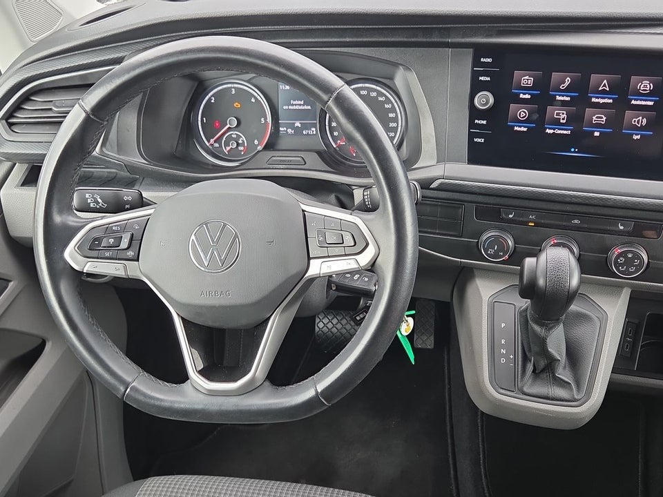 VW Transporter 2,0 TDi 150 Kassevogn DSG kort