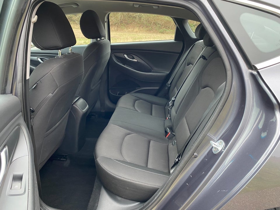 Hyundai i30 1,0 T-GDi Premium Fastback 5d