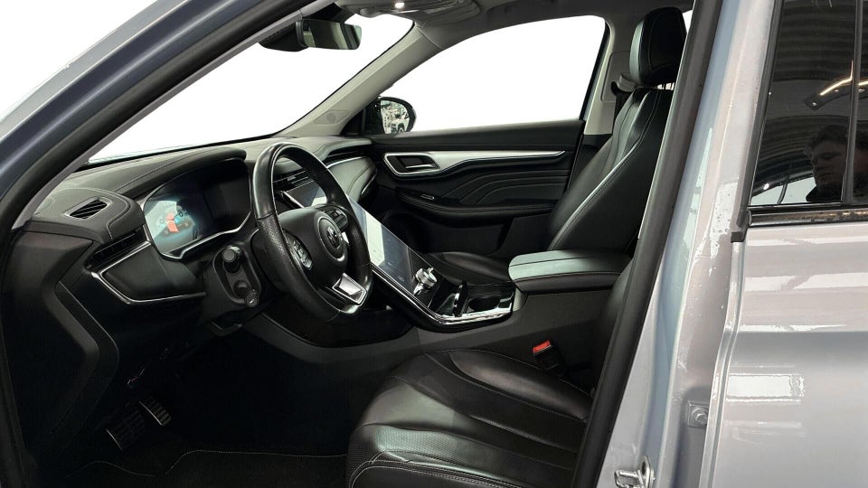 MG Marvel R Luxury 5d