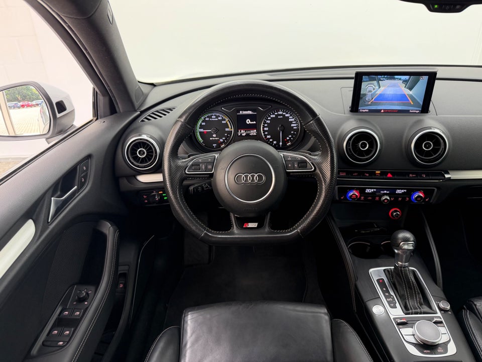 Audi A3 1,4 e-tron S-line Sportback S-tr. 5d