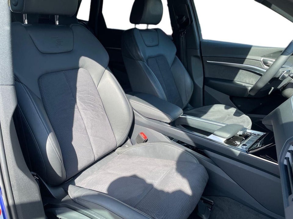 Audi Q8 e-tron 55 S-line quattro 5d