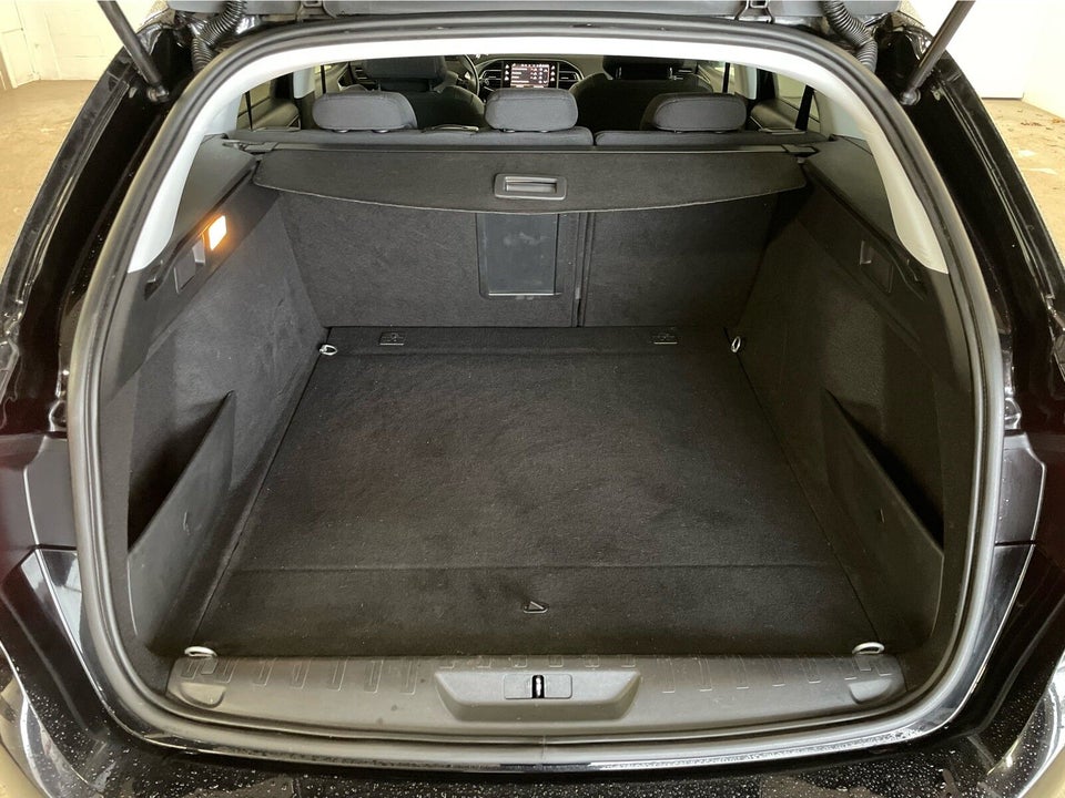 Peugeot 308 1,5 BlueHDi 130 Infinity SW 5d