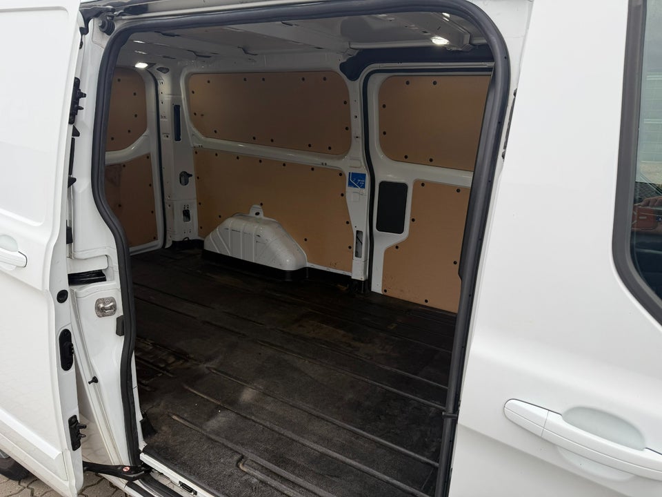 Ford Transit Custom 300 L2 2,0 TDCi 170 Limited aut.