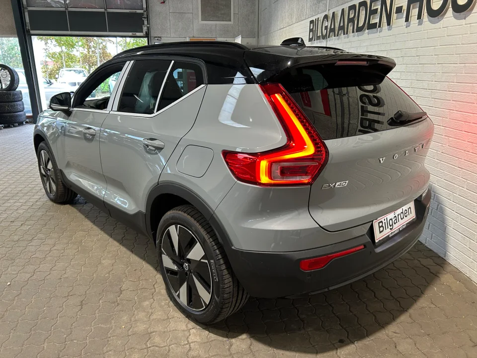 Volvo EX40 Extended Range Plus 5d